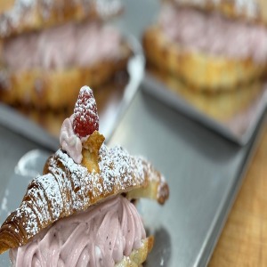 Croissants/Mousse croissants/Almond